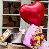 PACK 12 ROSAS DE COLORES + CHOCOLATE FERRERO ROCHER + GLOBO