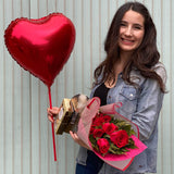 PACK 12 ROSAS ROJAS + CHOCOLATE FERRERO ROCHER + GLOBO